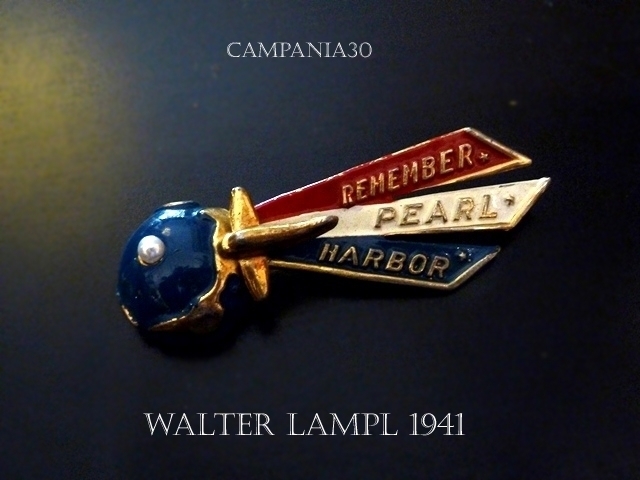 SB481 - SPILLA REMEMBER PEARL HARBOR W. LAMPL 1942 - LE COLLEZIONI  DI CAMPANIA30