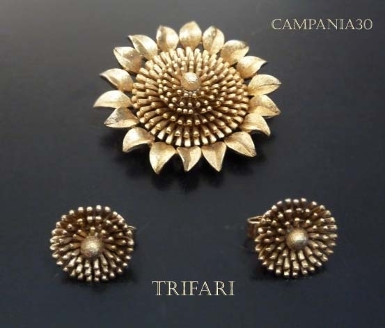 SB1461 - SET SPILLA CON ORECCHINI "GIRASOLI" TRIFARI ANNI '60 - LE COLLEZIONI  DI CAMPANIA30