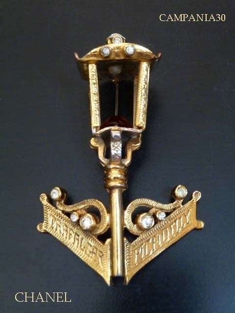 SPECIALIZZATI IN BIJOUX VINTAGE AMERICANI - LE COLLEZIONI  DI CAMPANIA30