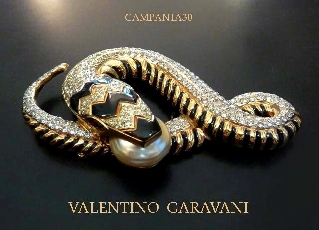 GRANDE SPILLA "VALENTINO GARAVANI" ANNI '80 - LE COLLEZIONI DI CAMPANIA30